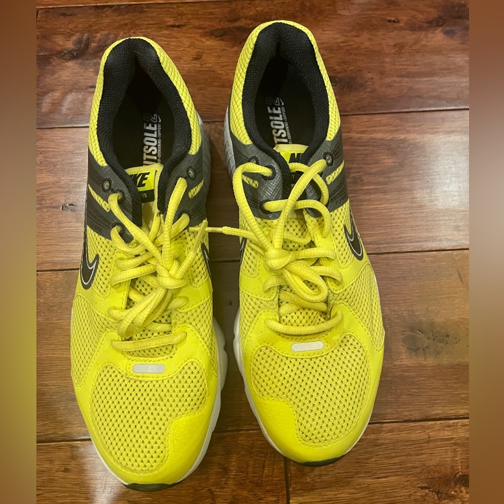 NWOT Men's Nike Structure 15 with FitSole size 9.5 Yellow and Black